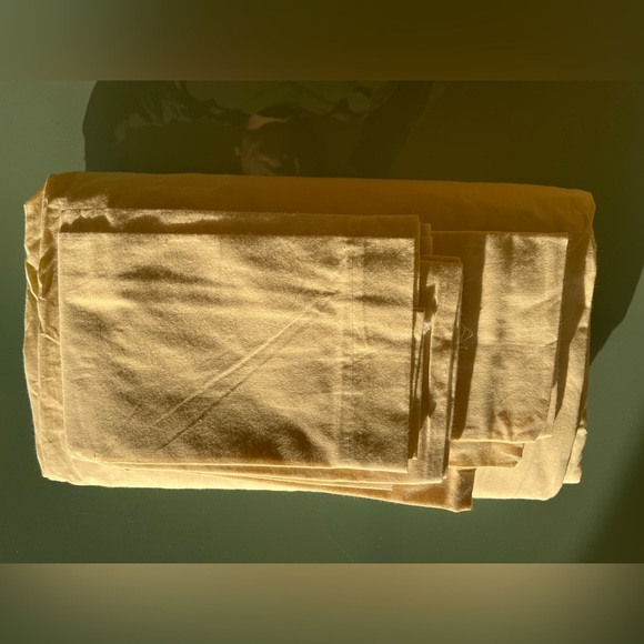 300+ Thread Count 100% cotton KING Sheet Set Cream 3 Piece Fitted 2 Pillow cases - Picture 4 of 16